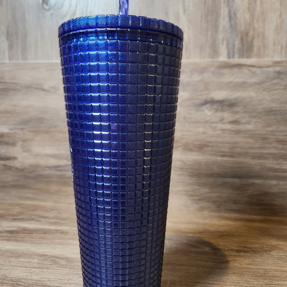 NEW! Starbucks 2023 COBALT BLUE Glitter Grid 24oz Venti Tumbler *RARE* - Picture 4 of 7
